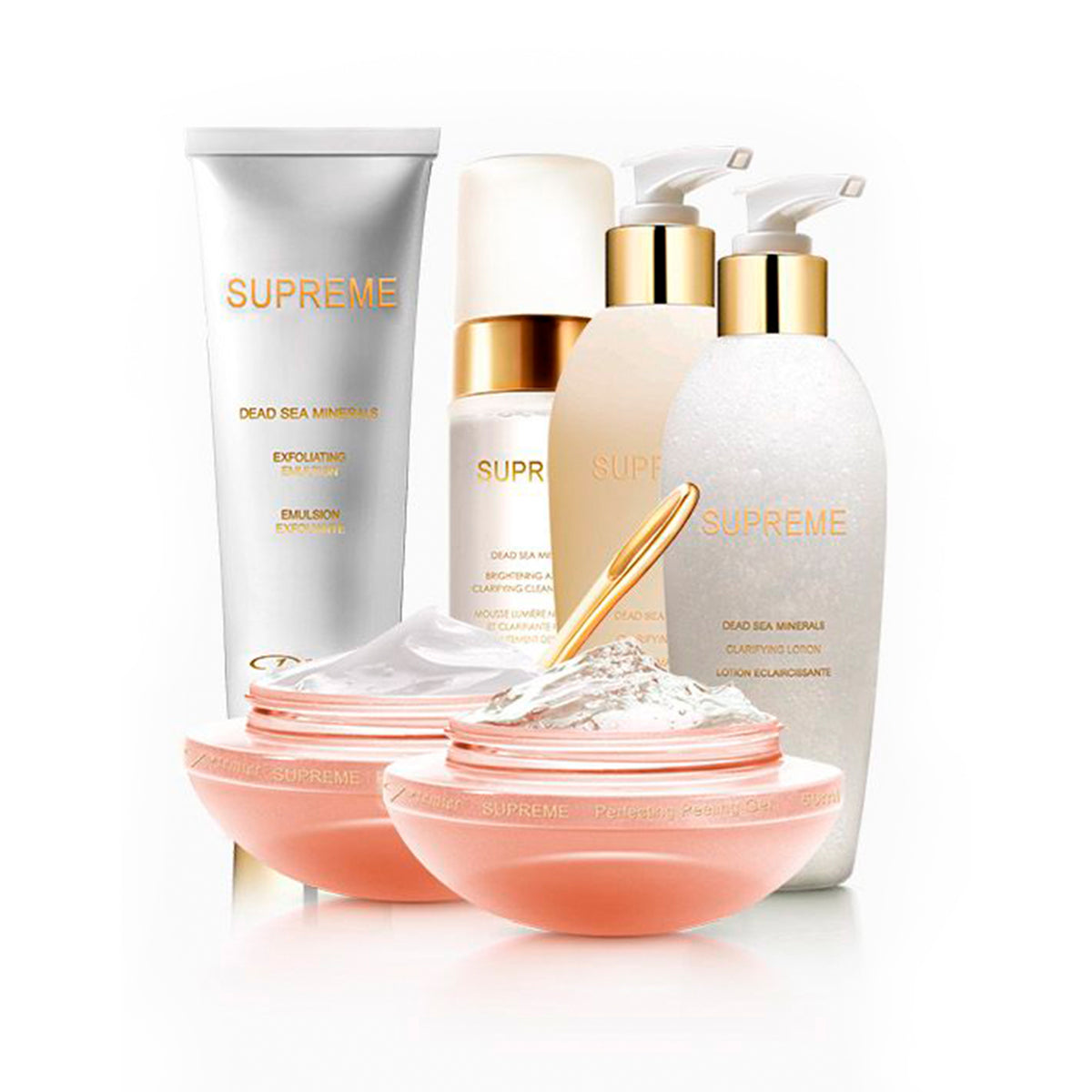 Productos Supreme de Premier con limpiadores, loción, exfoliante y dos tarros de cuidado facial abiertos.